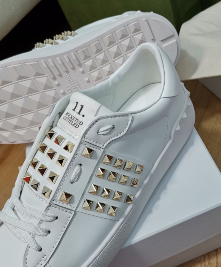 Valen.tino Unisex Rockstud Untitled Studded Sneakers White