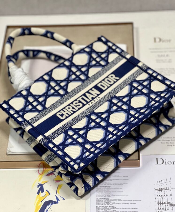 Di.ar Small Di.ar Book Tote Dark Blue