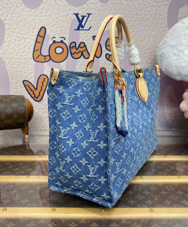 L.*V OnTheGo MM M46871 Blue