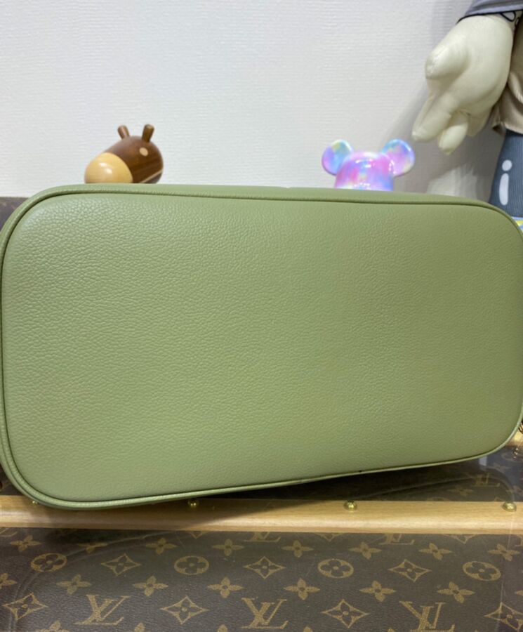 L.*V Neverfull MM M46649 Green