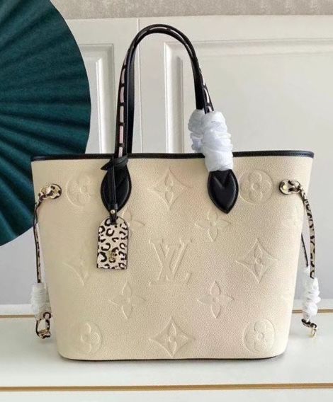 L.*V Neverfull MM M58525 Cream