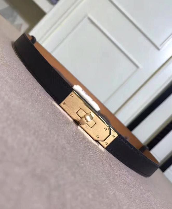 Her..mes Women’s Kelly belt