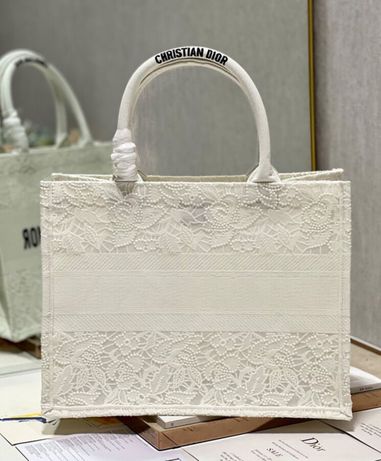 Di.ar Medium Di.ar Book Tote Cream