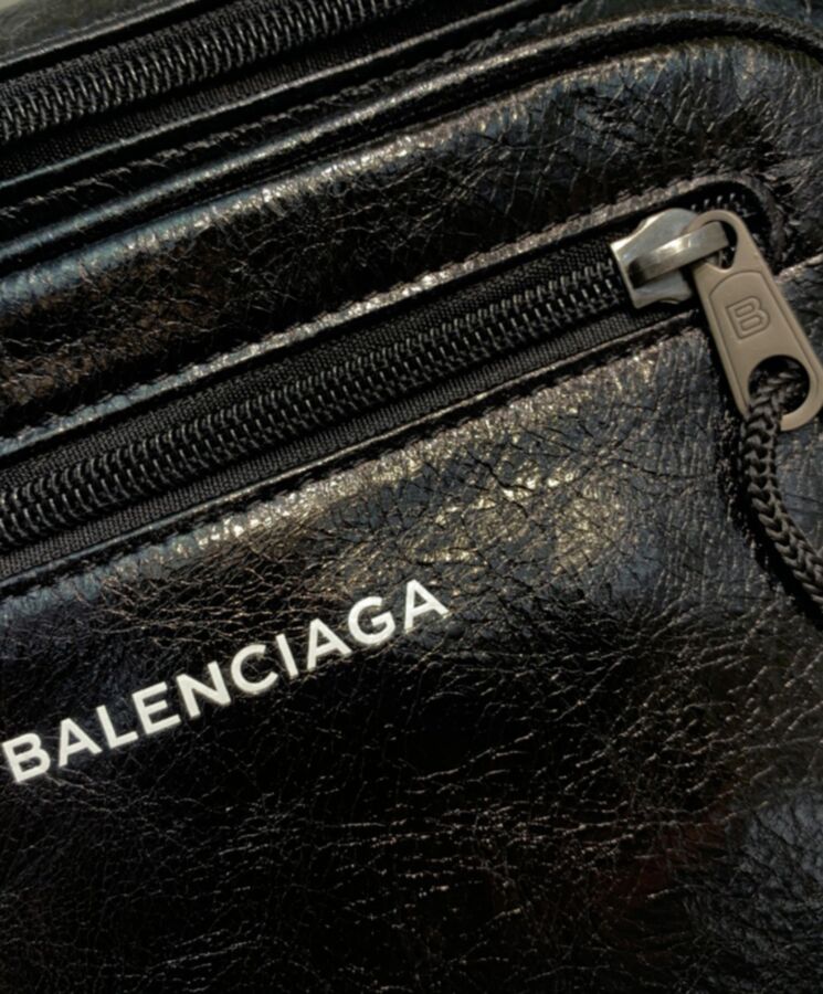 Balen.ciaga Explorer Beltpack Black