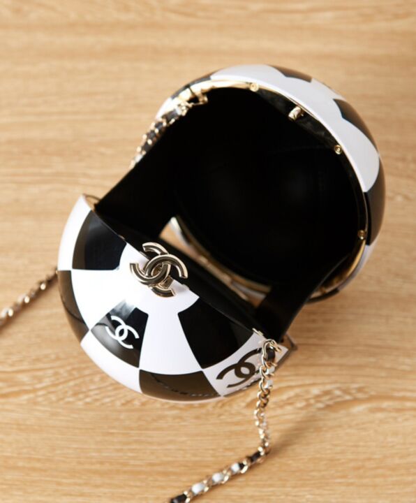 Cha.nel Sphere Minaudiere AS3716 White