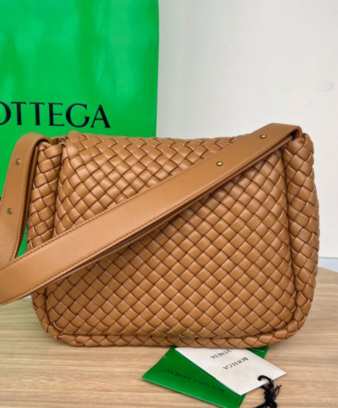 Bot.tega.Ven.eta Cobble Shoulder Bag 709418