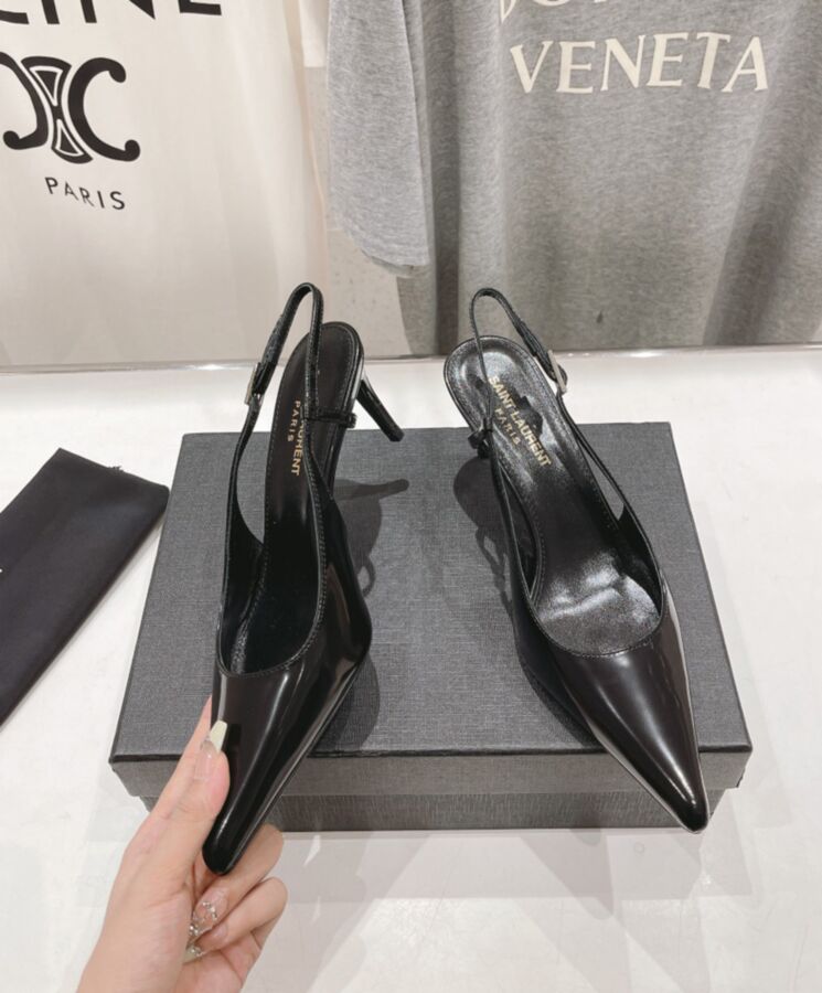 Saint.Lau.rent Women’s Vendome Slingback Pumps In Glazed Leather Black