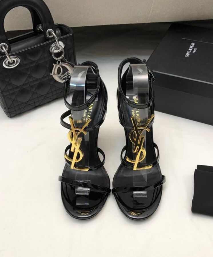 Saint.Lau.rent Women’s Cassandra Sandals In Patent Leather Black