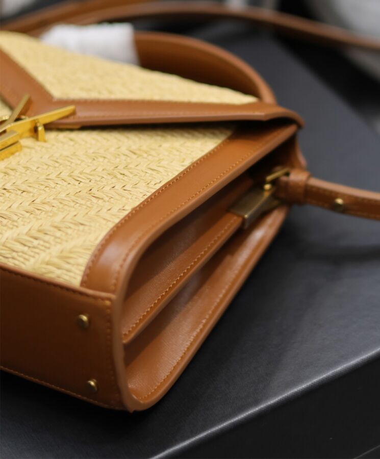 Saint.Lau.rent Cassandra Mini Top Handle Bag In Raffia And Vegetable-Tanned Leather Coffee