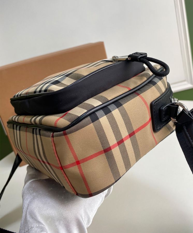 Bur.berri Vintage Check and Leather Crossbody Bag Apricot