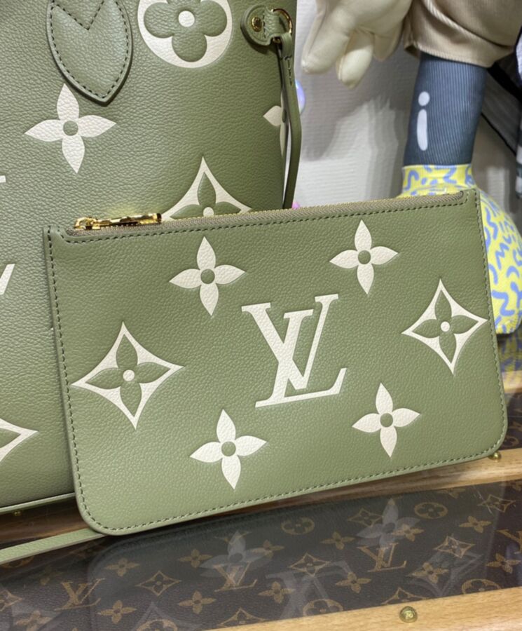 L.*V Neverfull MM M46649 Green