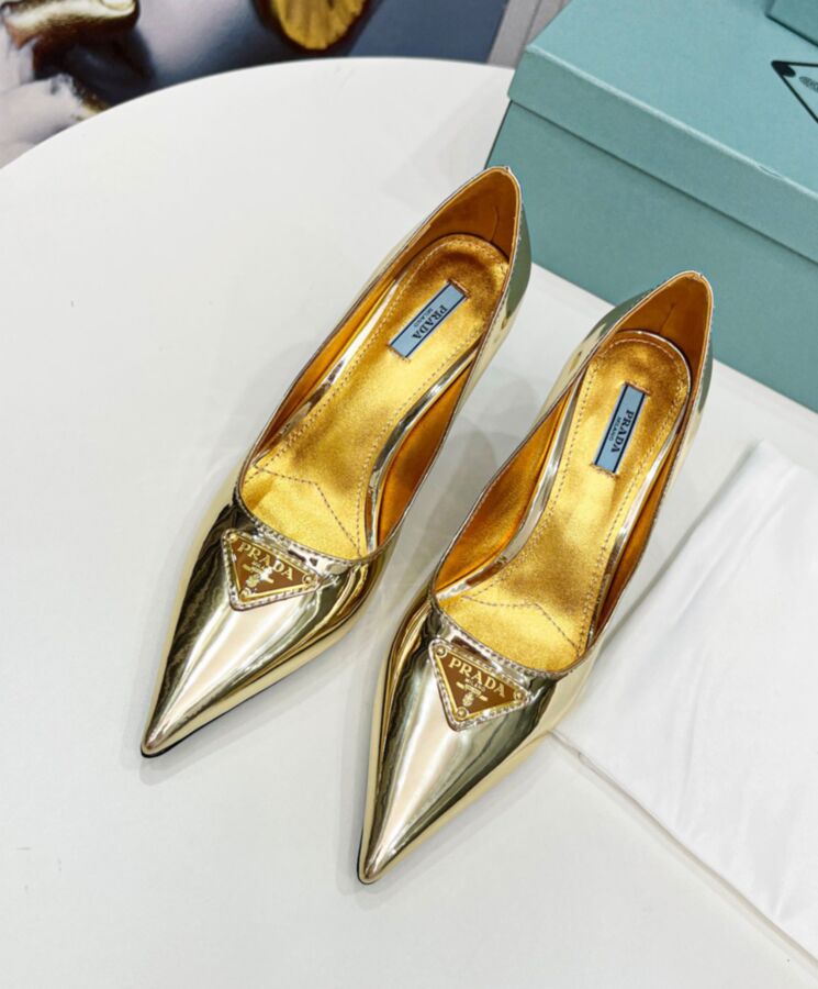 Pra.-da Women’s Metallic Leather Pumps Golden