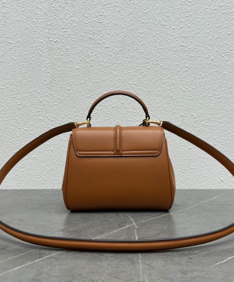 Ce.line Mini 16 In Natural Calfskin