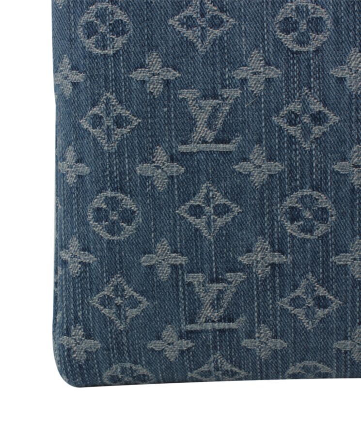 L.*V Coussin PM M24564 Blue