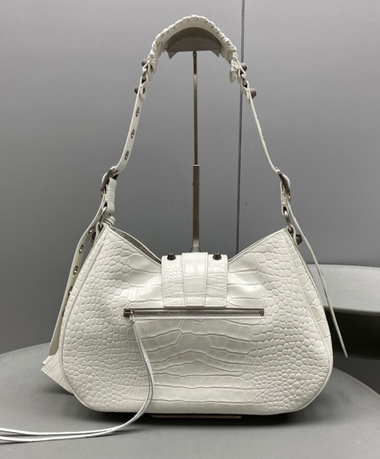 Balen.ciaga Le Cagole Medium Shoulder Bag Cream