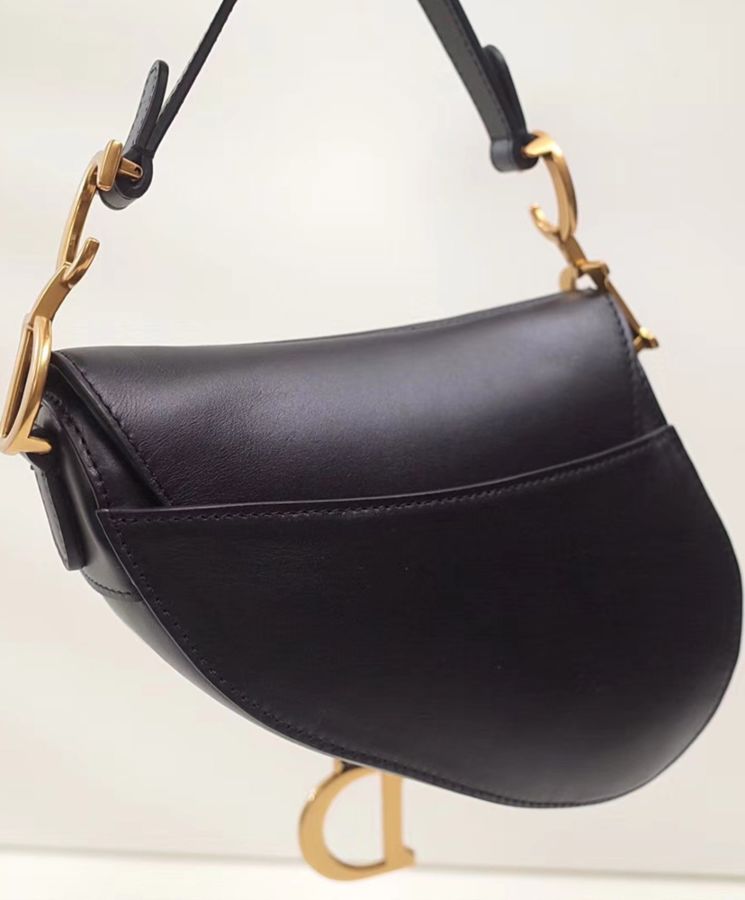 Di.ar Saddle Bag, Luxury Handbag, Black Saddle Bag, High-End Di.ar Bag, Di.ar Bag M0446