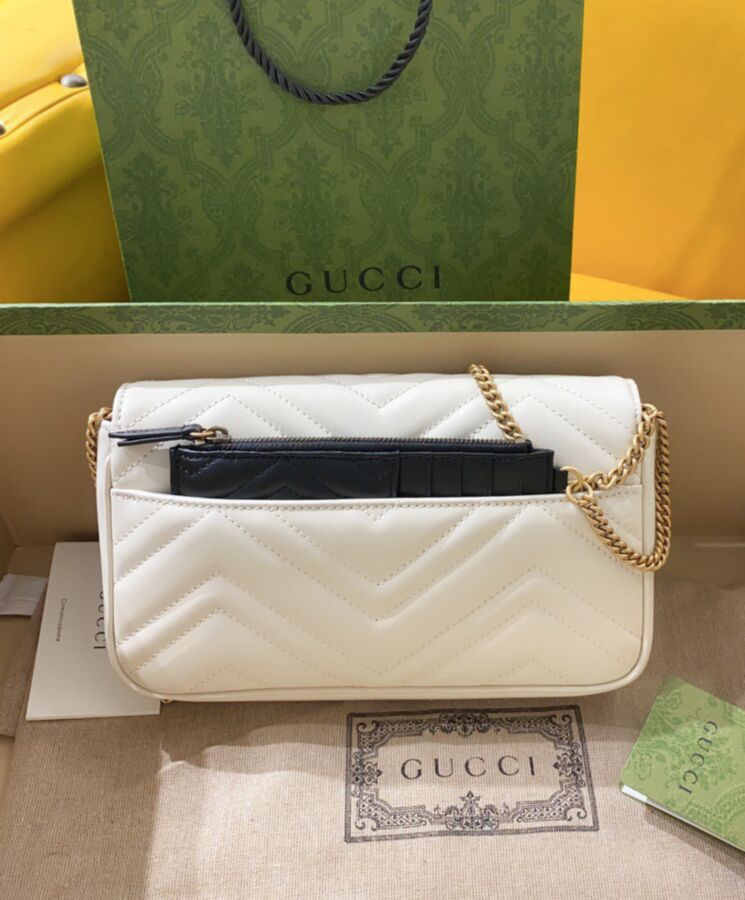 G.U.C.C GG Marmont, Matelasse Chevron Leather, Mini Bag, Detachable Card Case, Antique Gold-toned Hardware