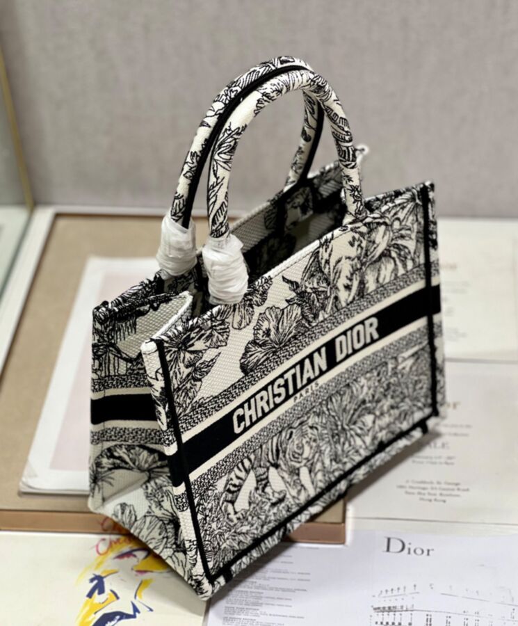 Di.ar Small Book Tote, Luxury Designer Handbag, Di.ar Paris Signature, Maria Grazia Chiuri, Voyage Jouy Print