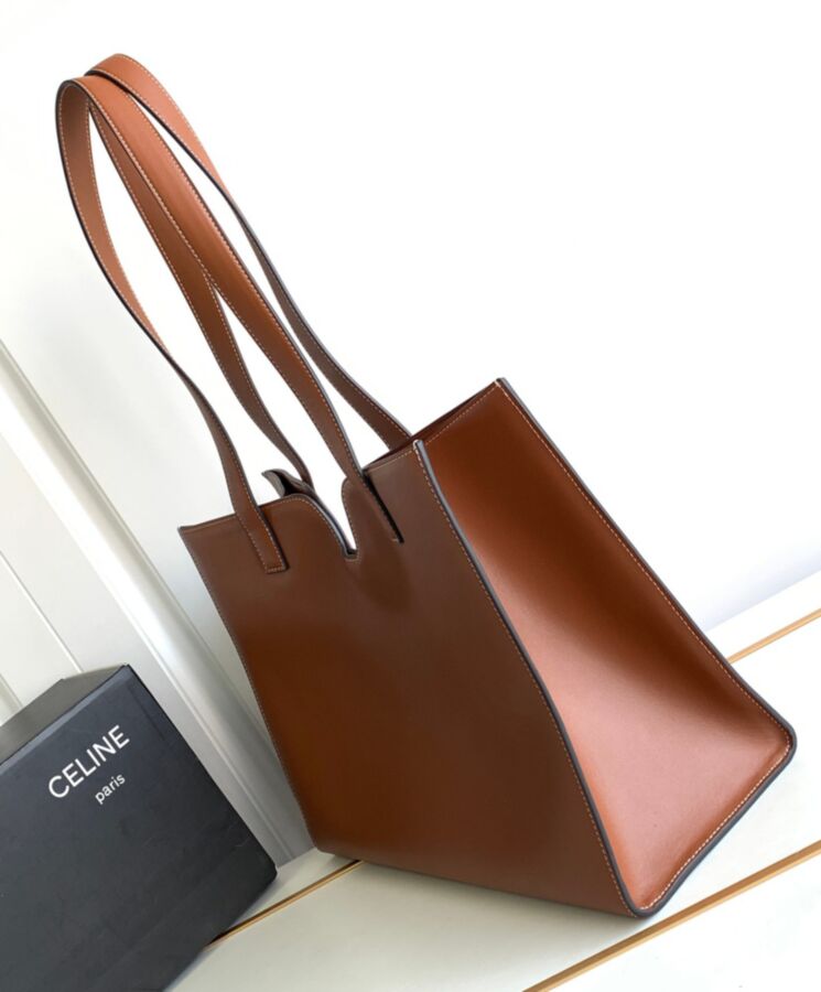 Ce.line Cabas 16 In Smooth Calfskin