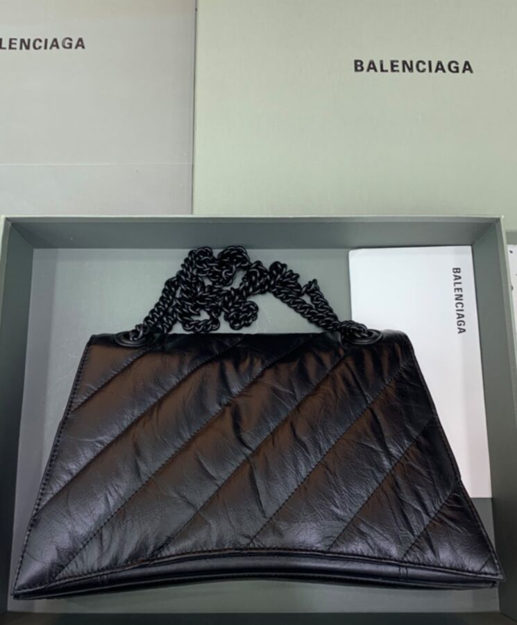 Balen.ciaga Crush Medium Chain Bag Quilted