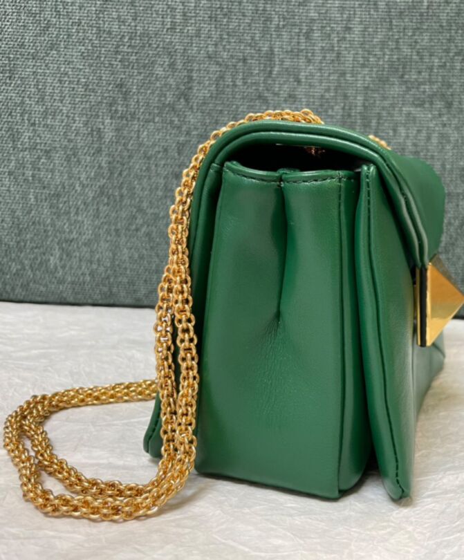 Valen.tino One Stud Nappa Bag With Chain