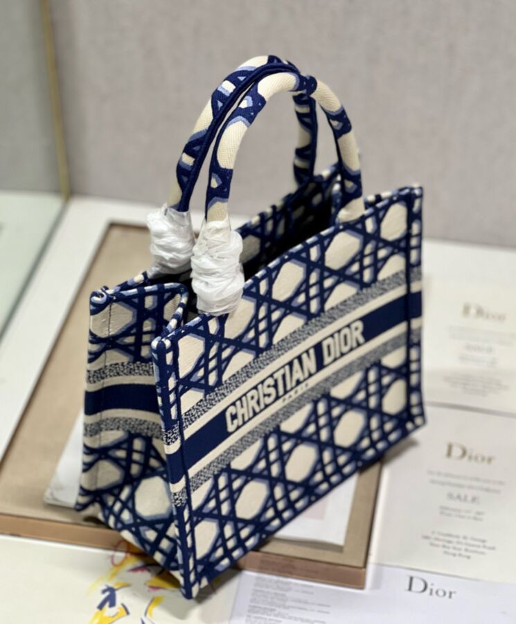 Di.ar Small Di.ar Book Tote Dark Blue