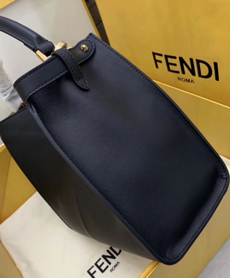 Fen.di Peekaboo X-lite Medium Leather Bag