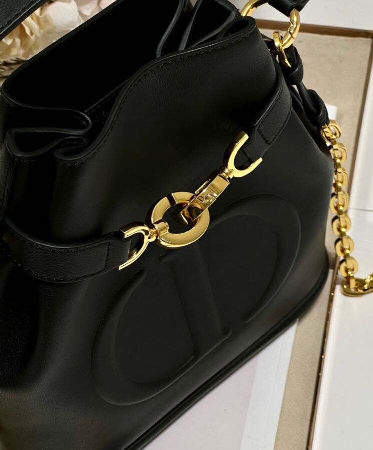 Di.ar Medium C’est Di.ar Bag, Luxury Handbag, Fall 2023 Di.ar Collection, Calfskin Handbag, CD Lock Closure