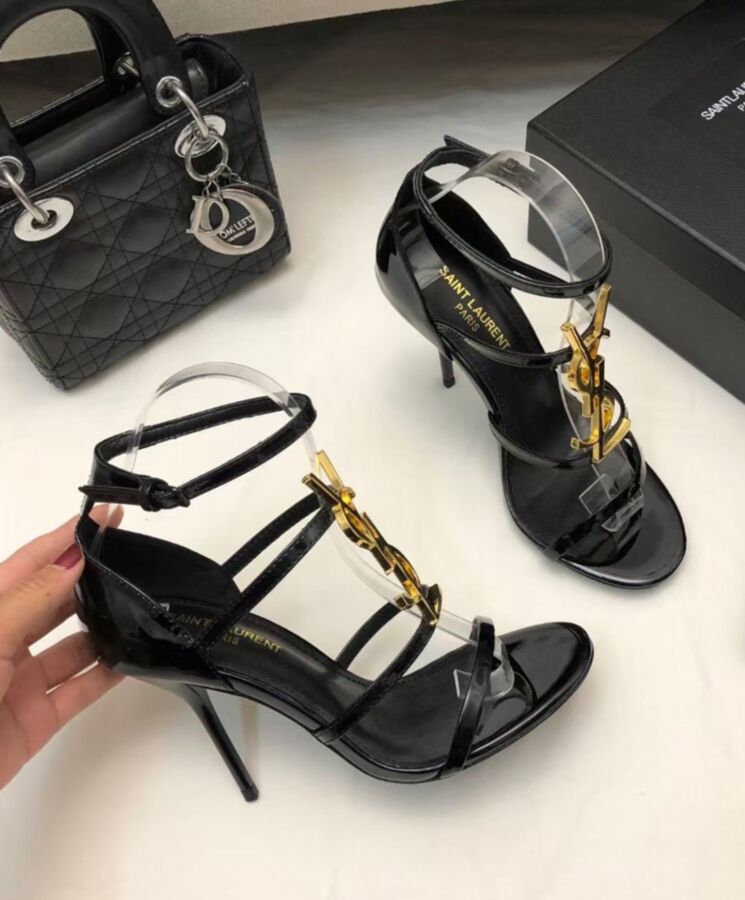 Saint.Lau.rent Women’s Cassandra Sandals In Patent Leather Black