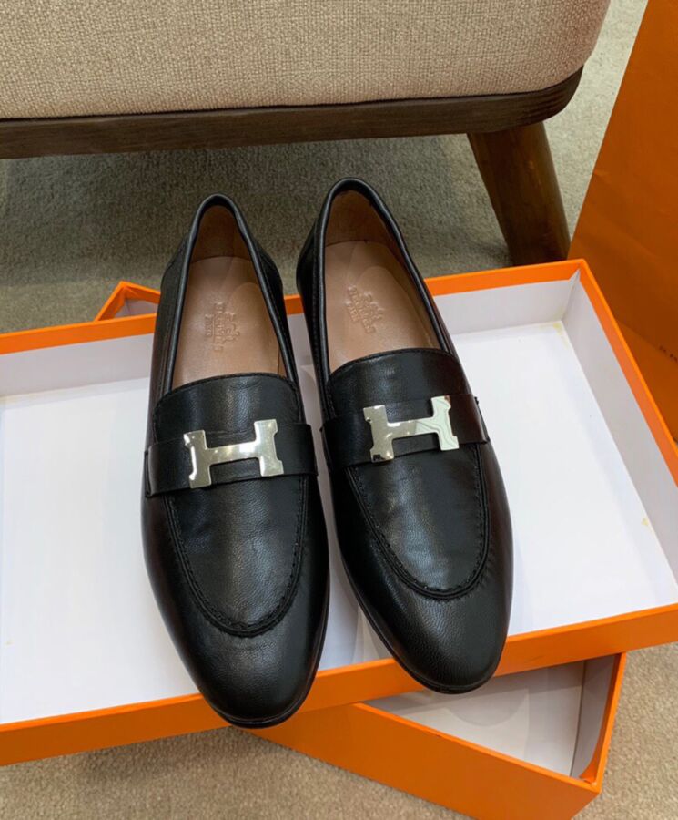 Her..mes Women’s Paris Fitted Loafer Black