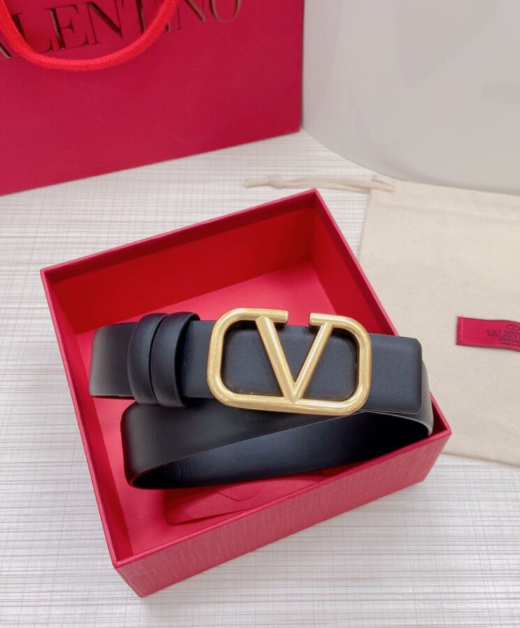 Valen.tino Vlogo Signature Calfskin Belt Black