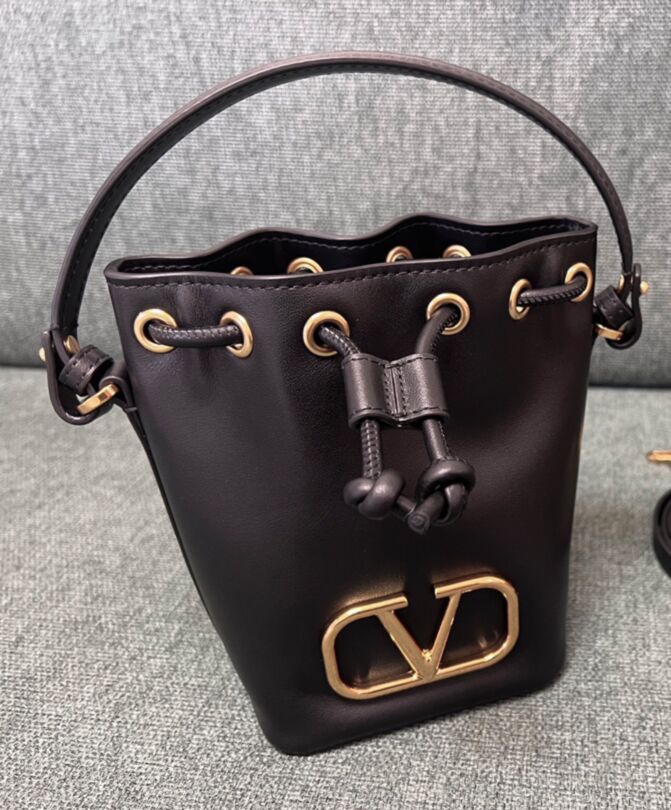 Valen.tino Mini Vlogo Signature Bucket Bag In Nappa Leather