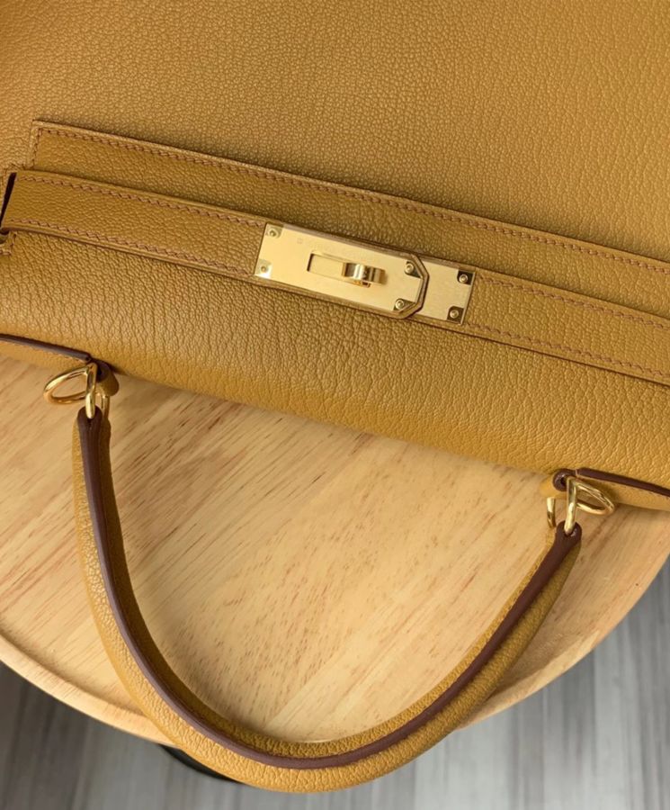 Her..mes Kelly Bag 28 Togo Leather Apricot