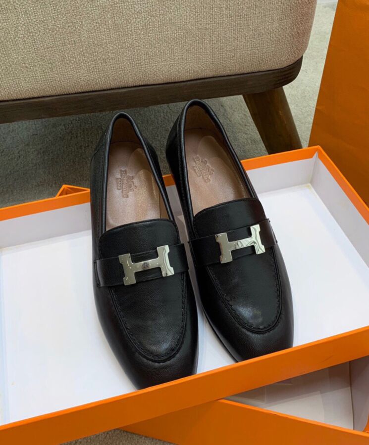 Her..mes Women’s Paris Fitted Loafer Black